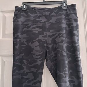 Danskin Camo Leggings